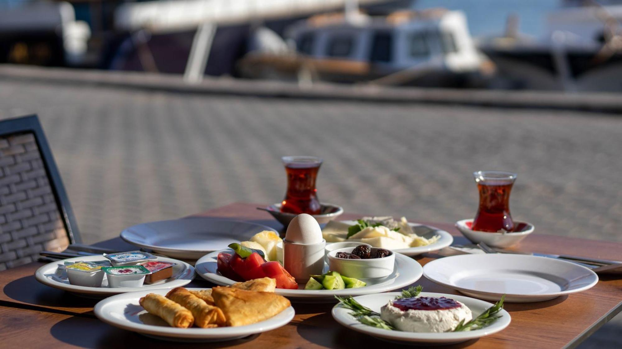 فندق Cunda Taka Ayvalı المظهر الخارجي الصورة